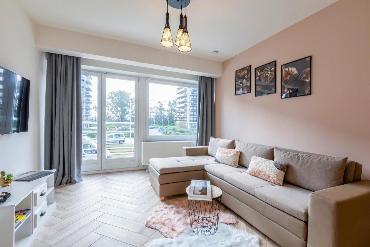Eva-Modern 2 Bedroom Apartment Seaside Oostende Bagian luar foto