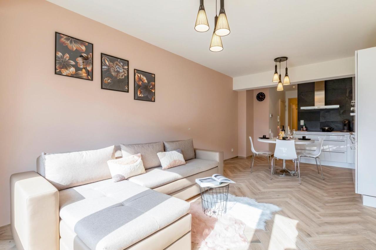 Eva-Modern 2 Bedroom Apartment Seaside Oostende Bagian luar foto